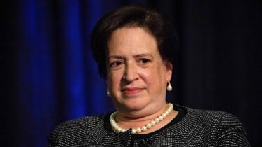 Justice Kagan Must Retire — Wait, Wut? | National Review