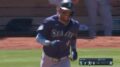 Julio Rodríguez crushes a 448-foot home run to the second deck, extending Mariners